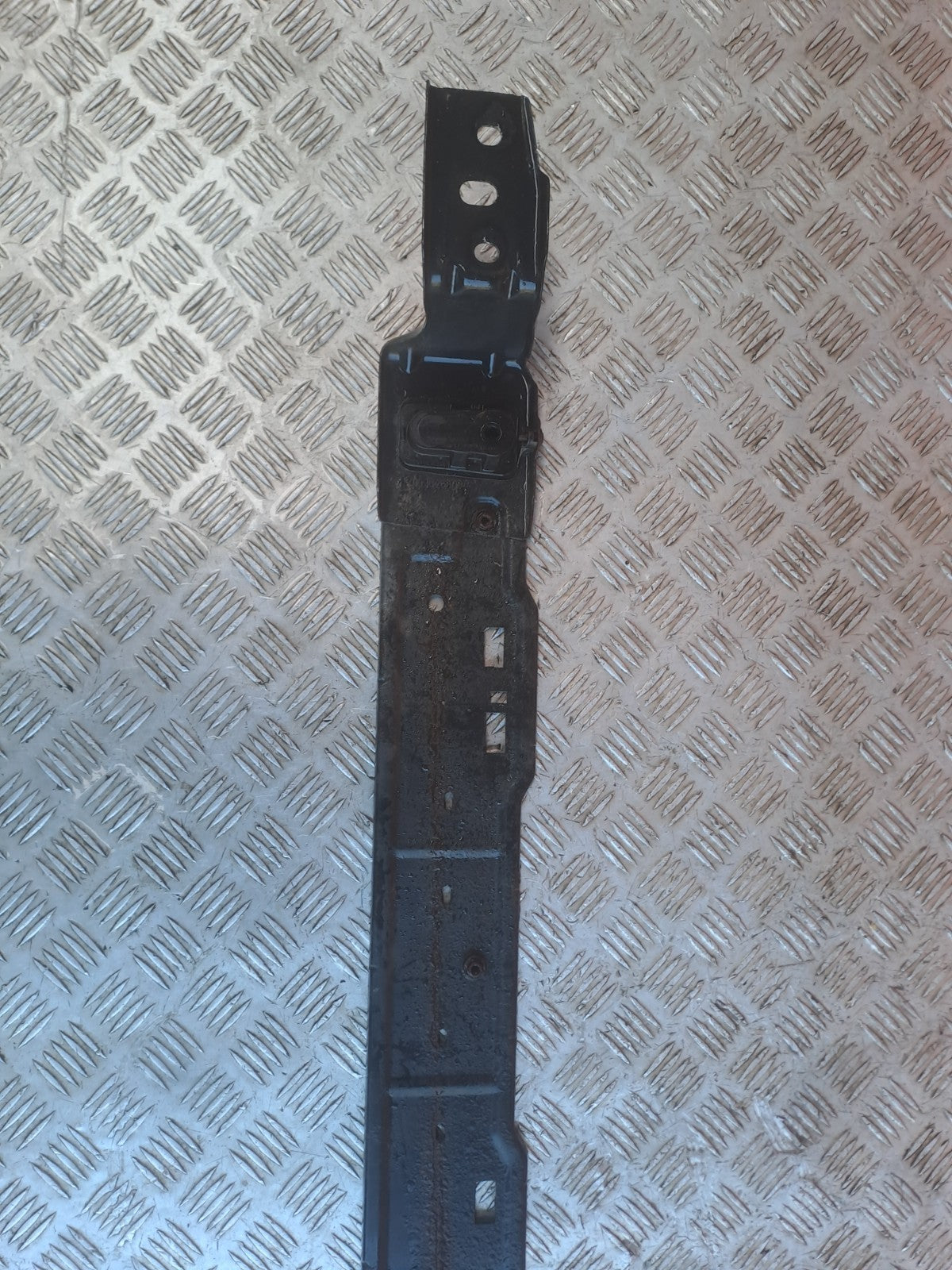 2022 Peugeot Partner K9 Lower Radiator Support Bracket Warranty A419 - Image 3