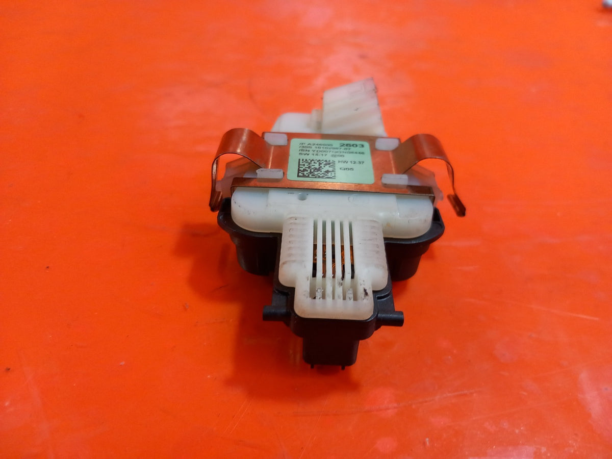 ebay-src:https://i.ebayimg.com/00/s/mtiwmfgxnjaw/z/tdoaaeswnufqvvf9/$_57.jpg