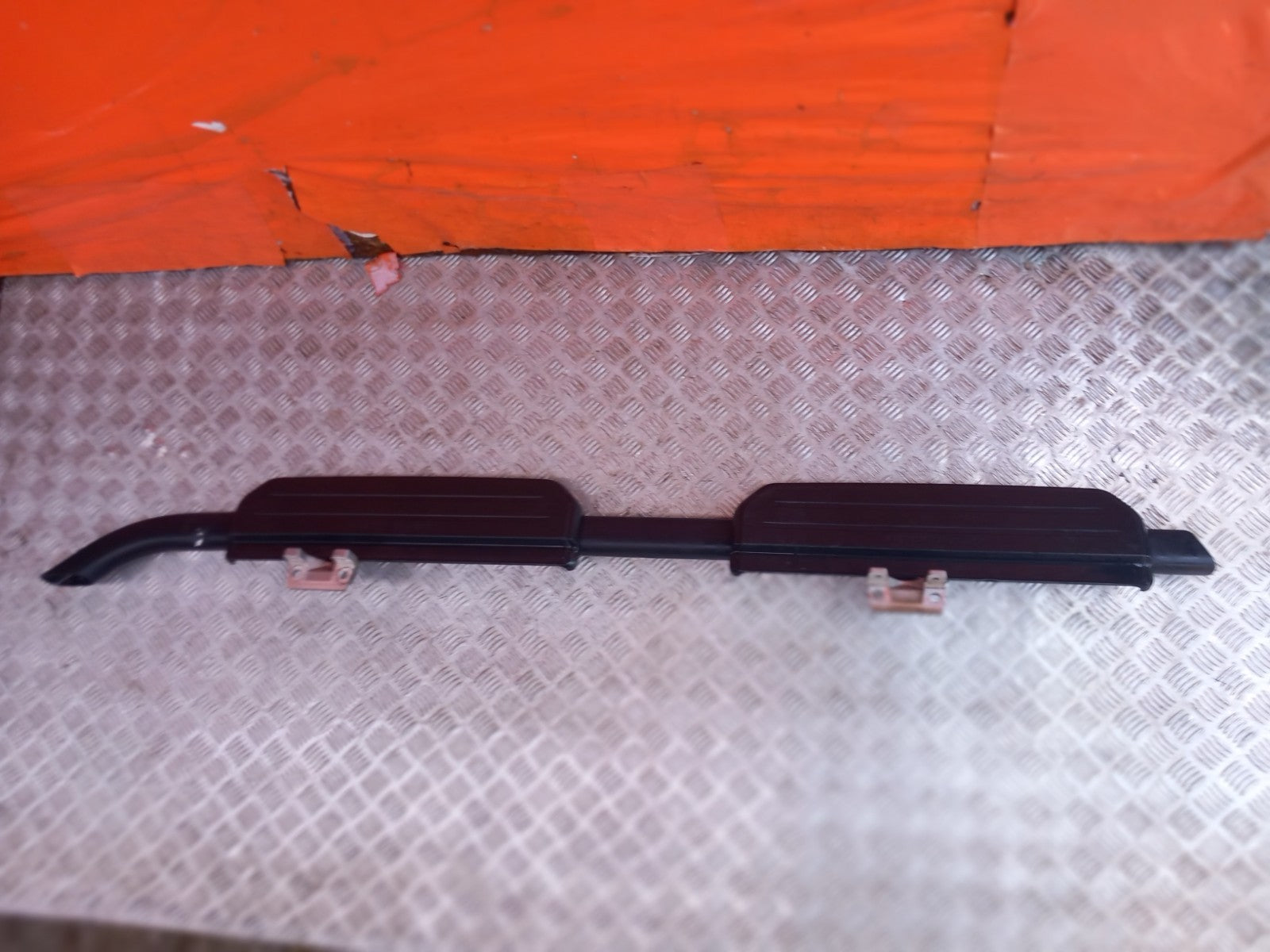 Land Rover Defender L663 3.0 Diesel 2025 Left Running Board L8BM16490CC A396 - Image 3