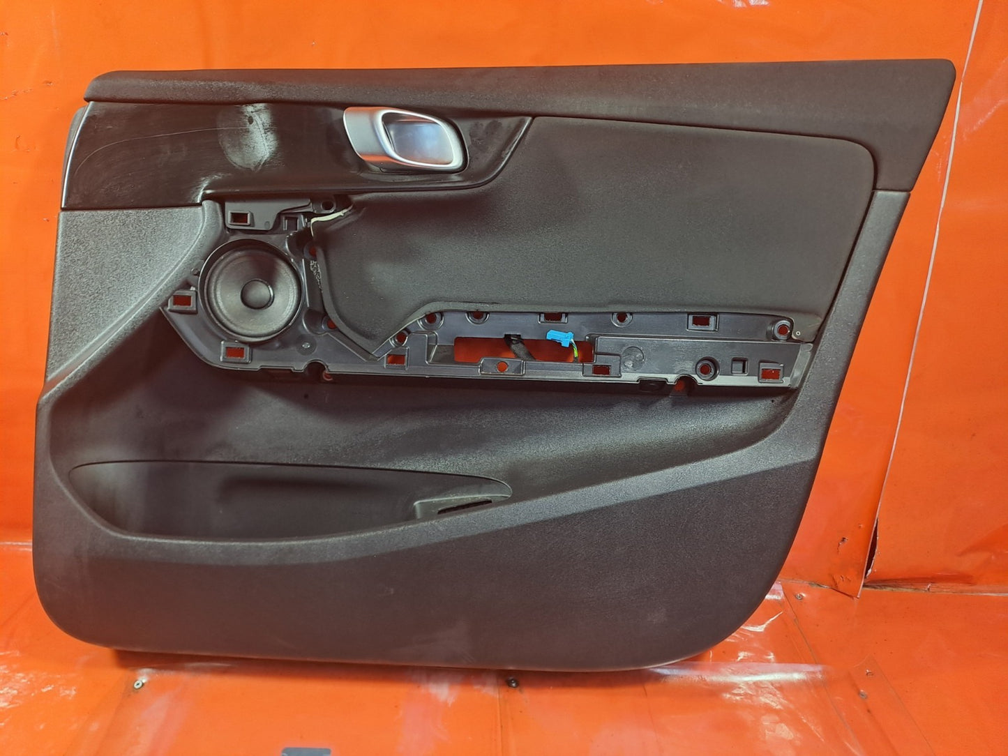 ✅POLESTAR 2 LONG RANGE 2023 FRONT RIGHT DOOR CARD 31696476 Warranty A312 - Image 1