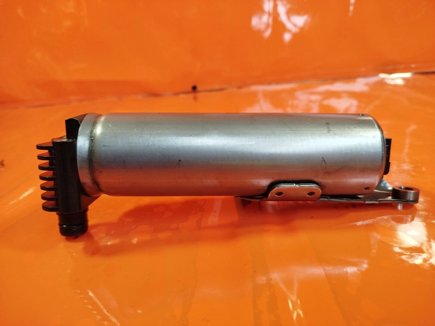 ebay-src:https://i.ebayimg.com/00/s/mtiwmfgxnjaw/z/dtaaaeswbb1qaw5v/$_57.jpg