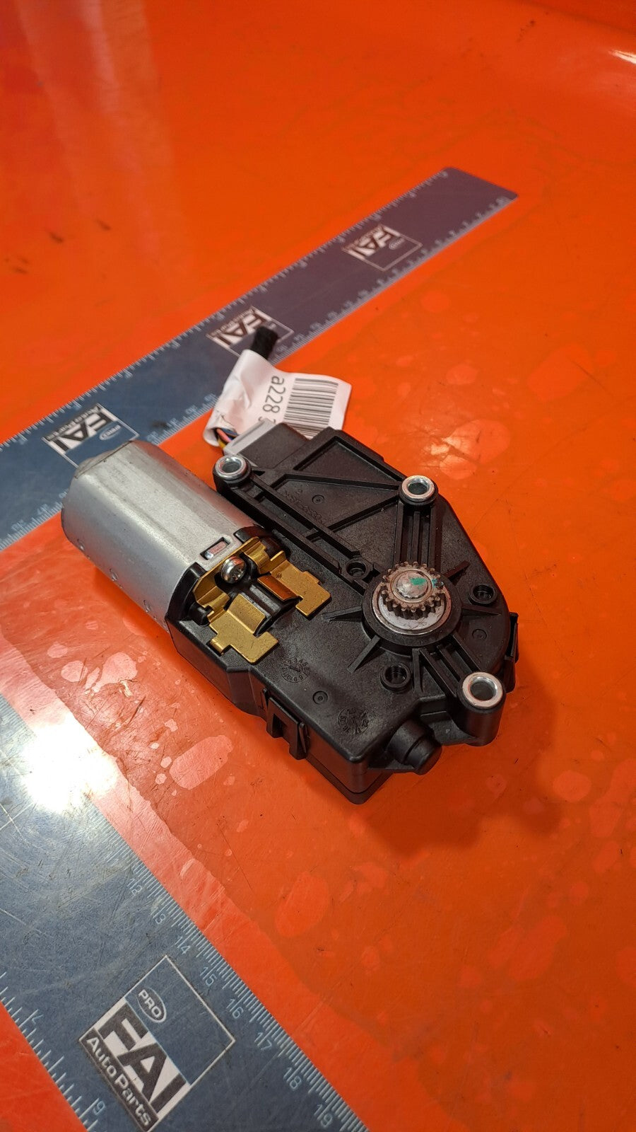 KIA XCEED 1.5 PETROL 2021 ELECTRIC SUNROOF MOTOR K8110-J7000 81680-J7900 A228 - Image 9
