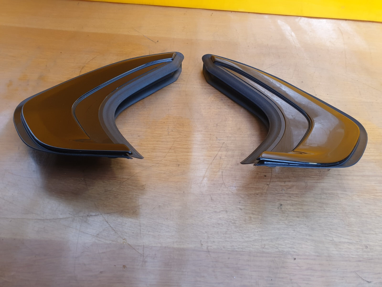 ✅2023 BMW 1 Series F40 Exterior C Pillar Trim Pair 7474001 7474002 Warranty A151 - Image 3