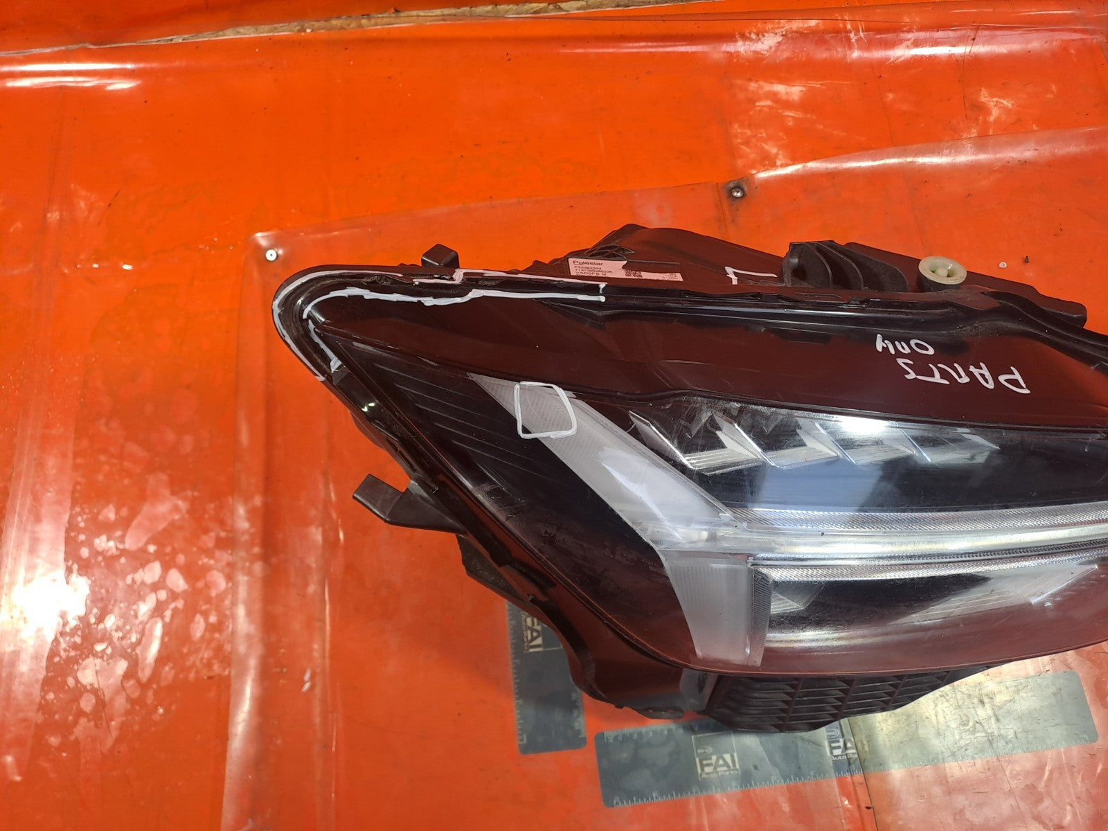 ✅2023 POLESTAR 2 LONG RANGE FRONT RIGHT HEADLIGHT parts only P32392334 A312 - Image 5