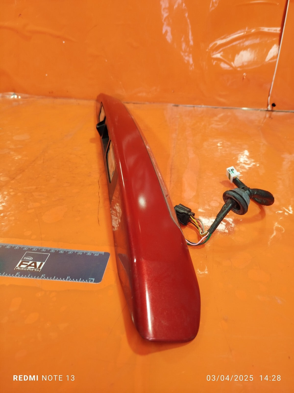 ✅HYUNDAI KONA 1.0 PETROL 2019 REAR TAILGATE TRIM HANDLE NUMBER PLATE LIGHT RED - Image 7