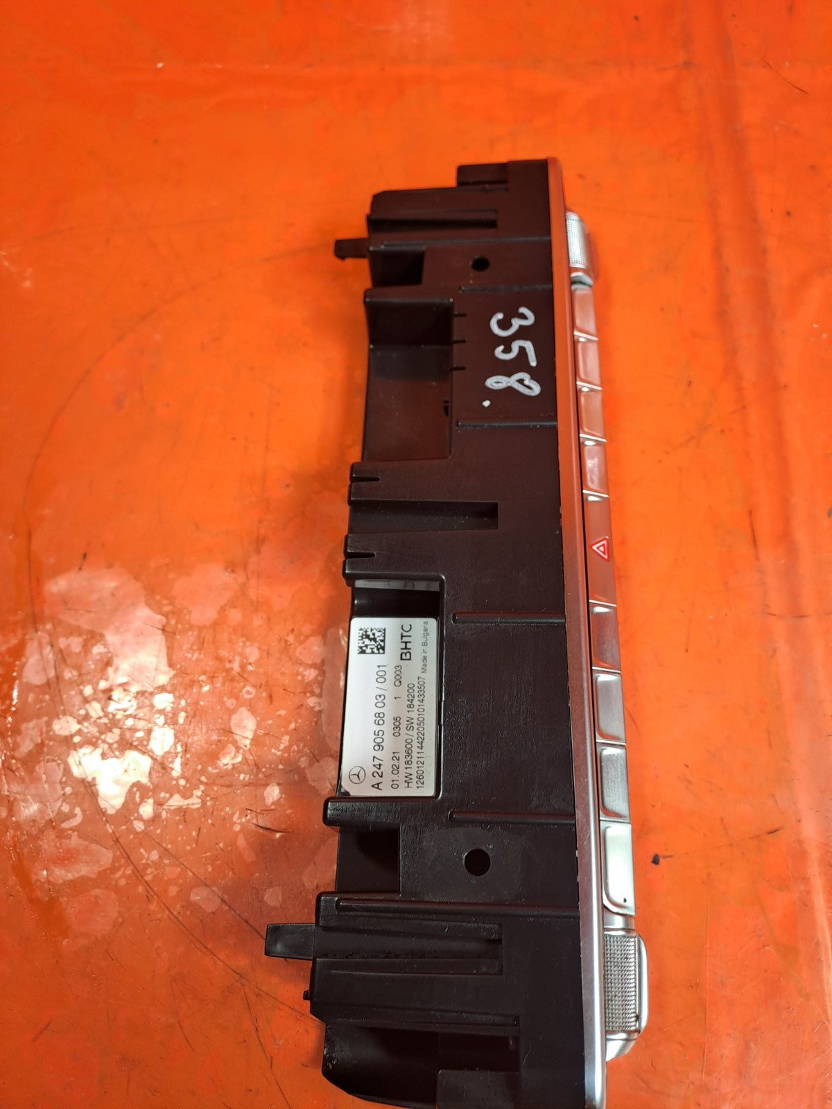 ebay-src:https://i.ebayimg.com/00/s/mtywmfgxmjaw/z/vnqaaeswrhjpns7o/$_57.jpg