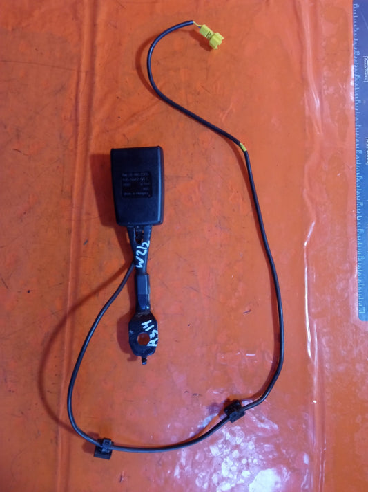 ✅Mercedes E220 W212 2.1 Diesel 2009 Front Left or Right Seat Belt Buckle A314 - Image 2