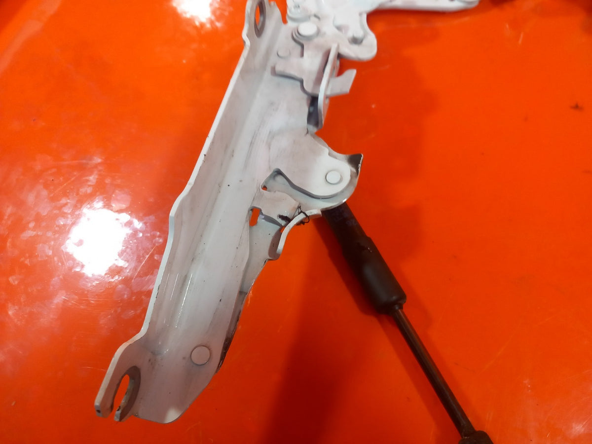 ebay-src:https://i.ebayimg.com/00/s/mtiwmfgxnjaw/z/lzwaaeswcxfqnb5v/$_57.jpg