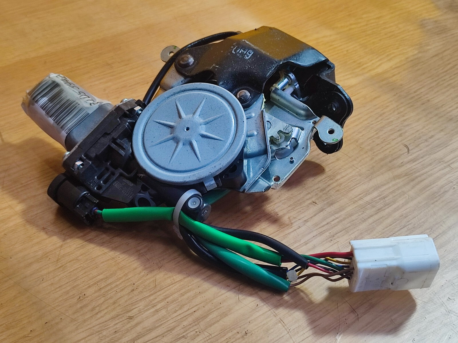 ✅MITSUBISHI OUTLANDER 2.0 PETROL 2017 REAR TAILGATE LOCK MOTOR ACTUATOR A105 - Image 2