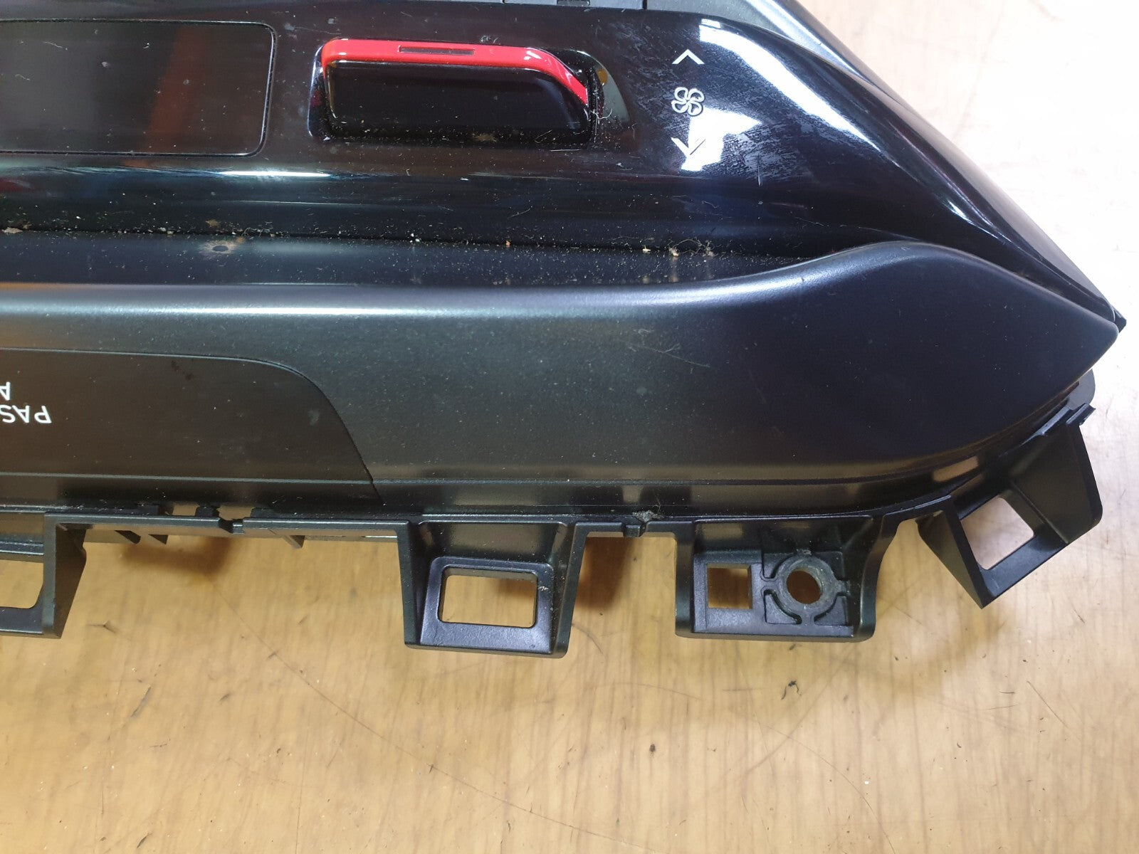 ✅Hyundai I20 N Line 2023 1.0 Petrol A/C Heater Climate Control Switch 97250Q0700 - Image 5