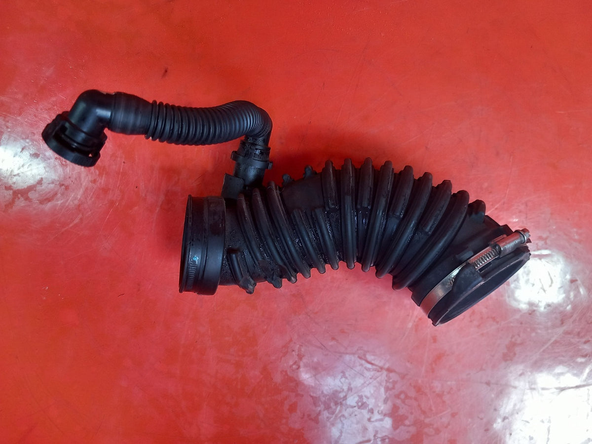 ebay-src:https://i.ebayimg.com/00/s/mtiwmfgxnjaw/z/puoaaeswignqexd1/$_57.jpg