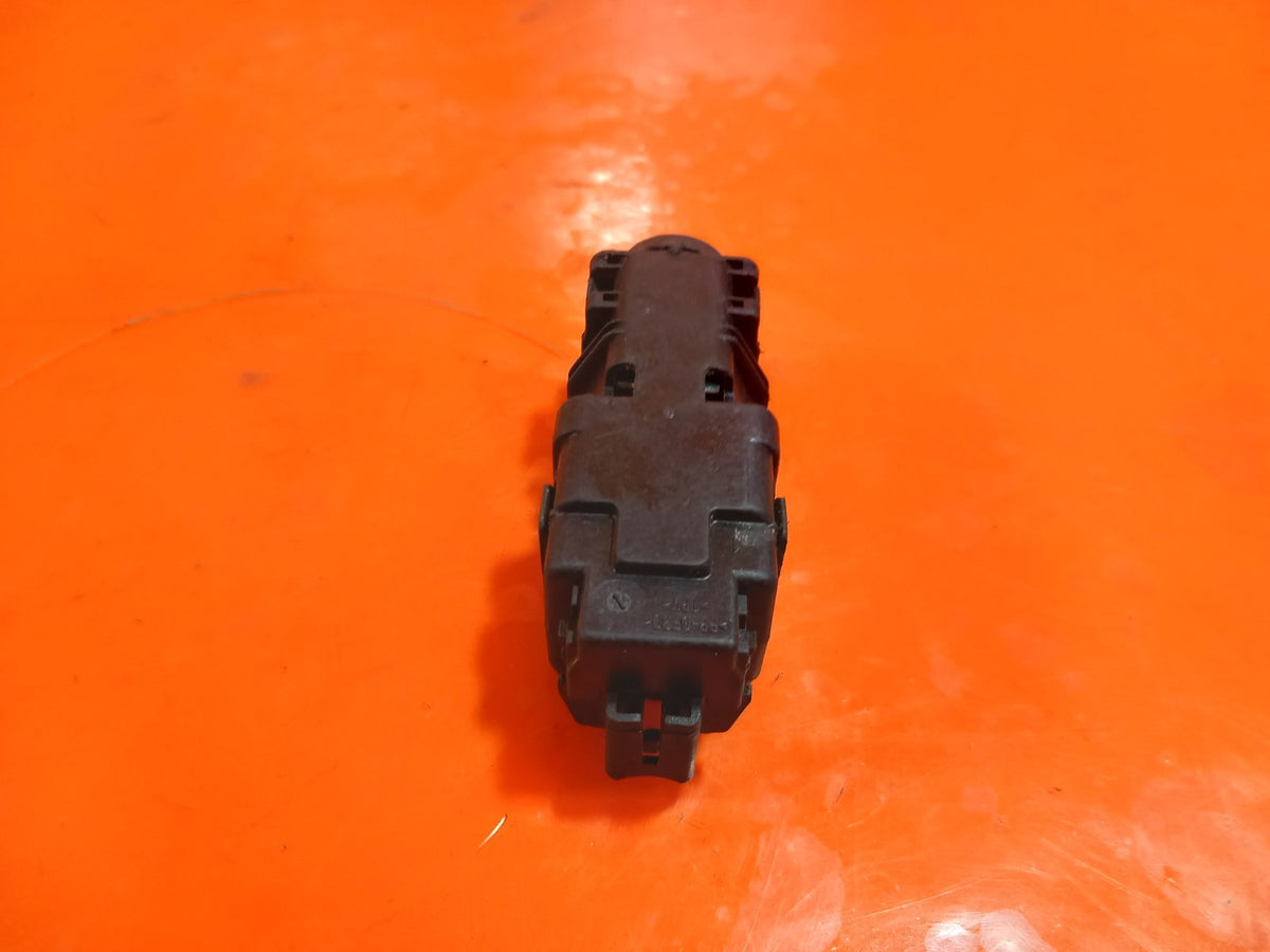 ebay-src:https://i.ebayimg.com/00/s/mtiwmfgxnjaw/z/kawaaeswexfqvwqv/$_57.jpg