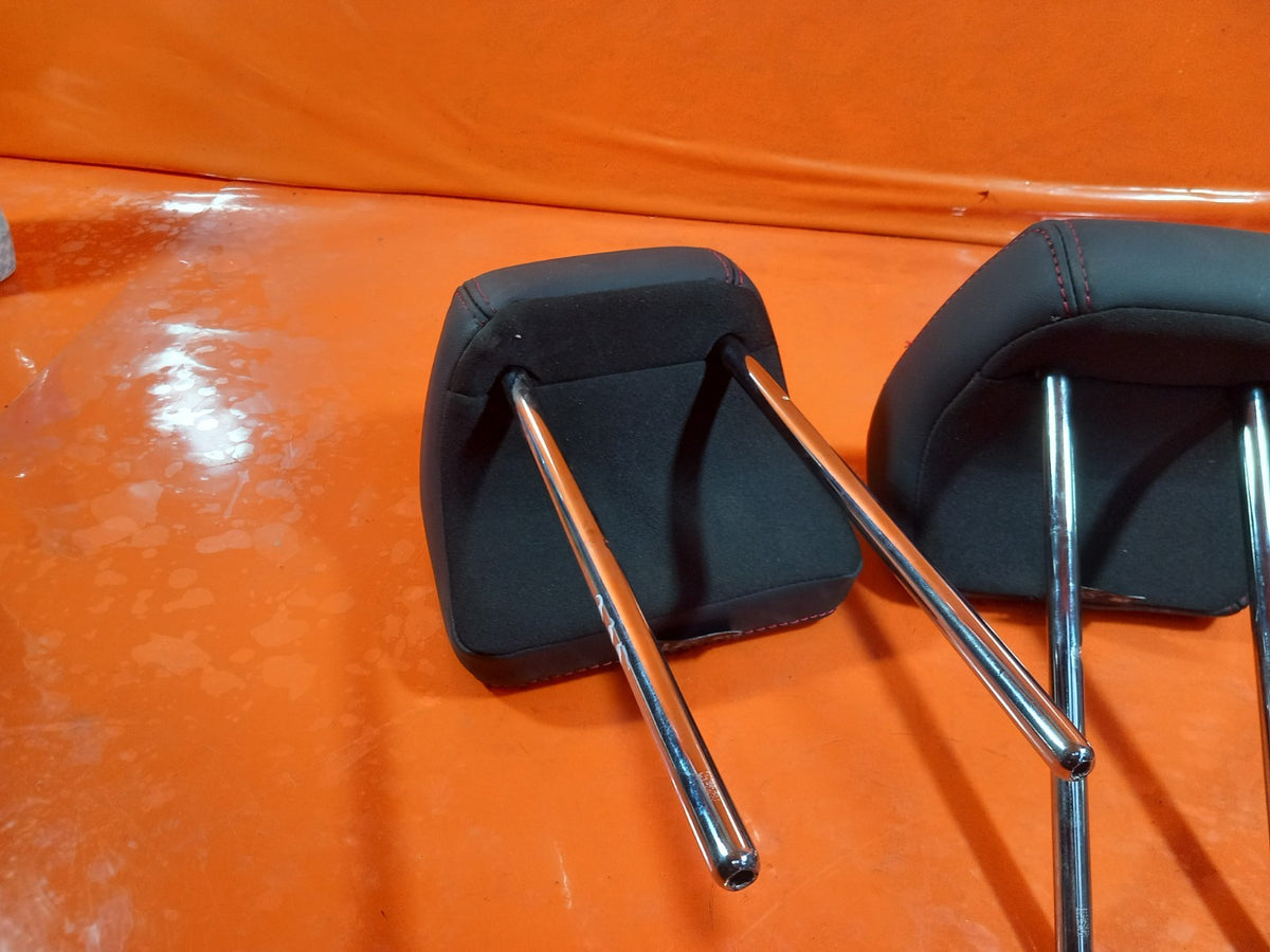 2021 Ford Puma ST-Line X Rear Leather Headrest Set Warranty A335 - Image 11