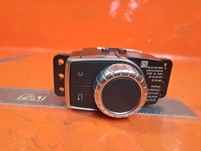 ✅MERCEDES W176 A180 1.6 PETROL 2012 MULTIMEDIA CONTROL SWITCH A2469009802 A213 - Image 1