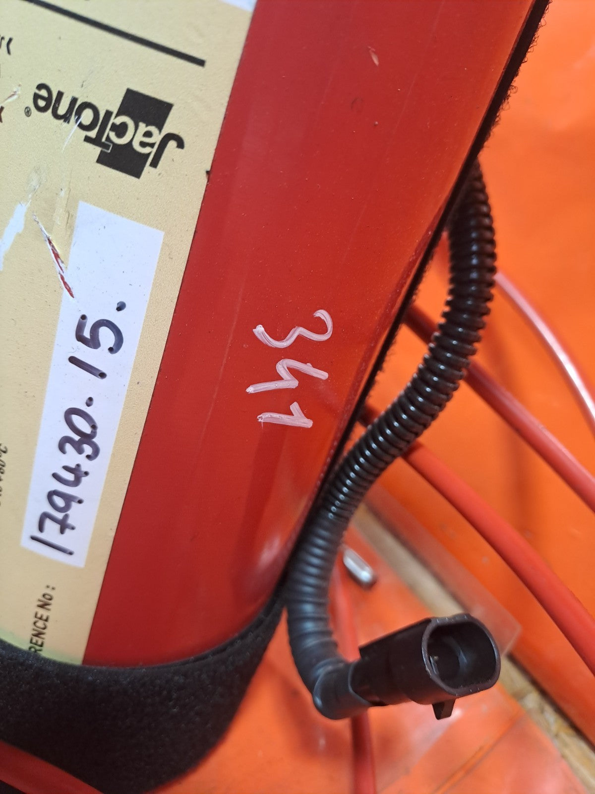 ✅2024 Ford Grand Tourneo Connect PAFSS Engine Compartment Fire Extinguisher A341 - Image 10
