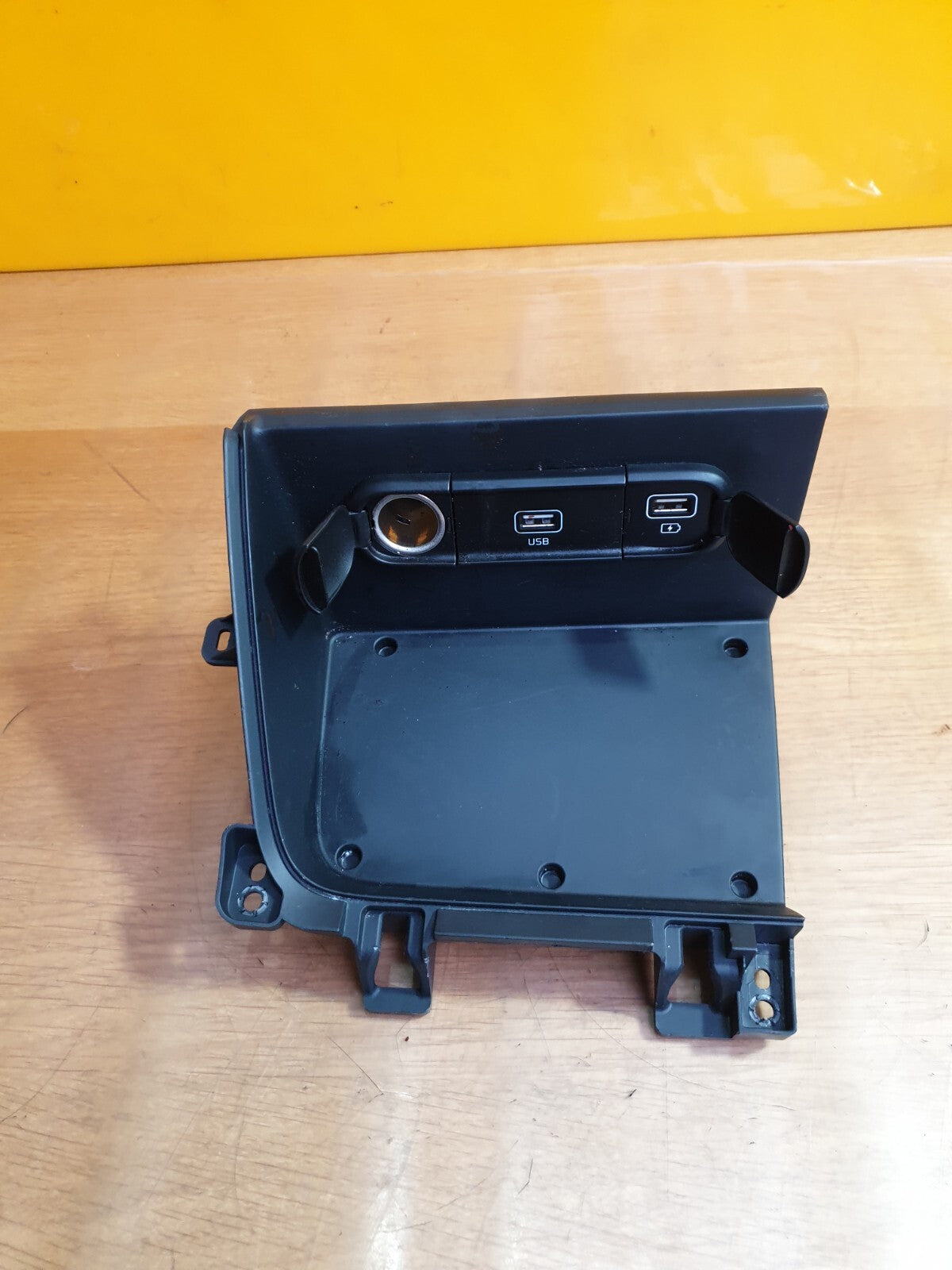✅2016 KIA NIRO 2 EV S-A 1.6P USB CHARGING PORT 84630-G5950 84624-G5000 +WARRANTY - Image 6