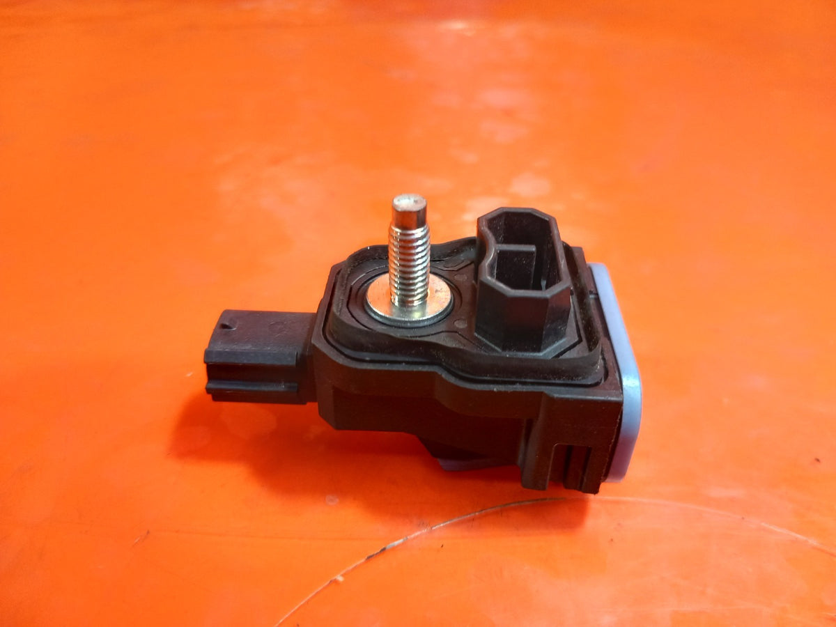 ebay-src:https://i.ebayimg.com/00/s/mtiwmfgxnjaw/z/~8aaaeswrx9qvv32/$_57.jpg