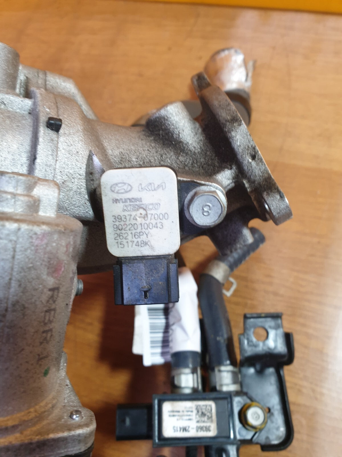 ebay-src:https://i.ebayimg.com/00/s/mtywmfgxmjaw/z/akeaaosweczmtirf/$_57.jpg