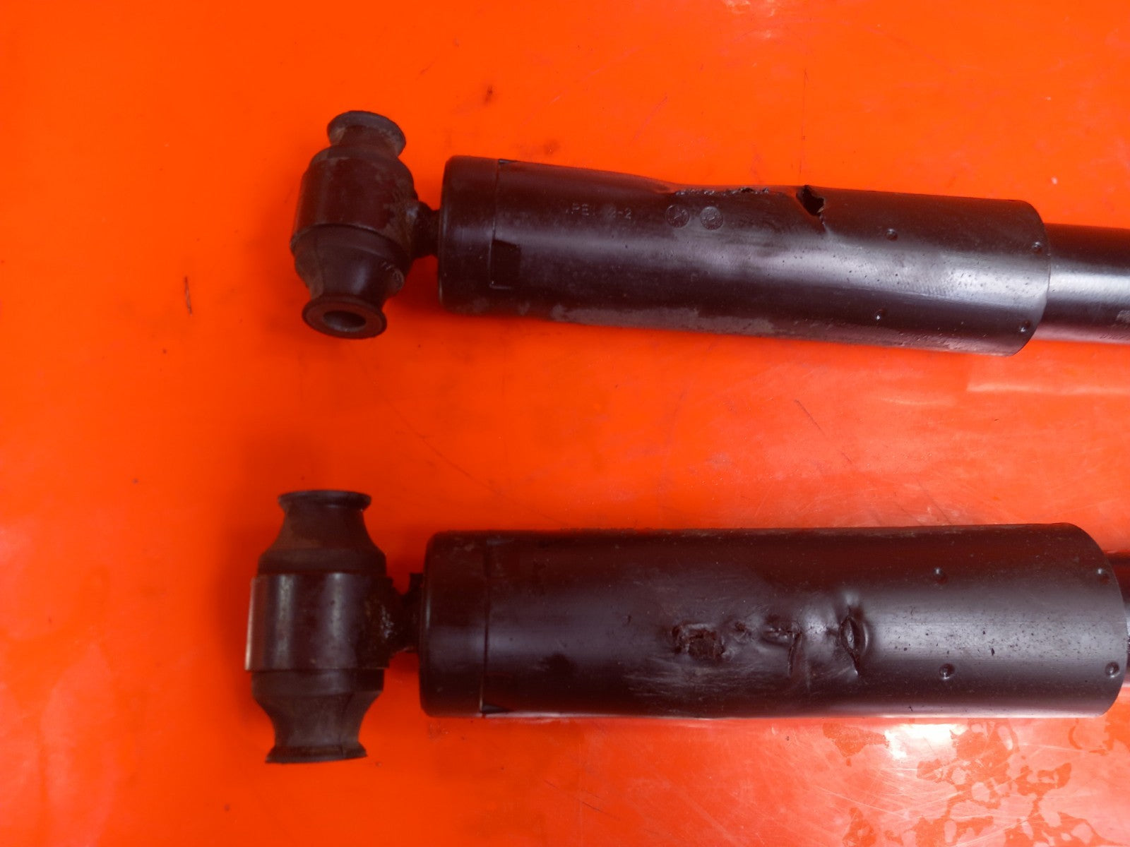 Ford Transit Custom 2.0 Diesel 2019 Rear Shock Absorbers Pair FK2118080CB A383 - Image 3