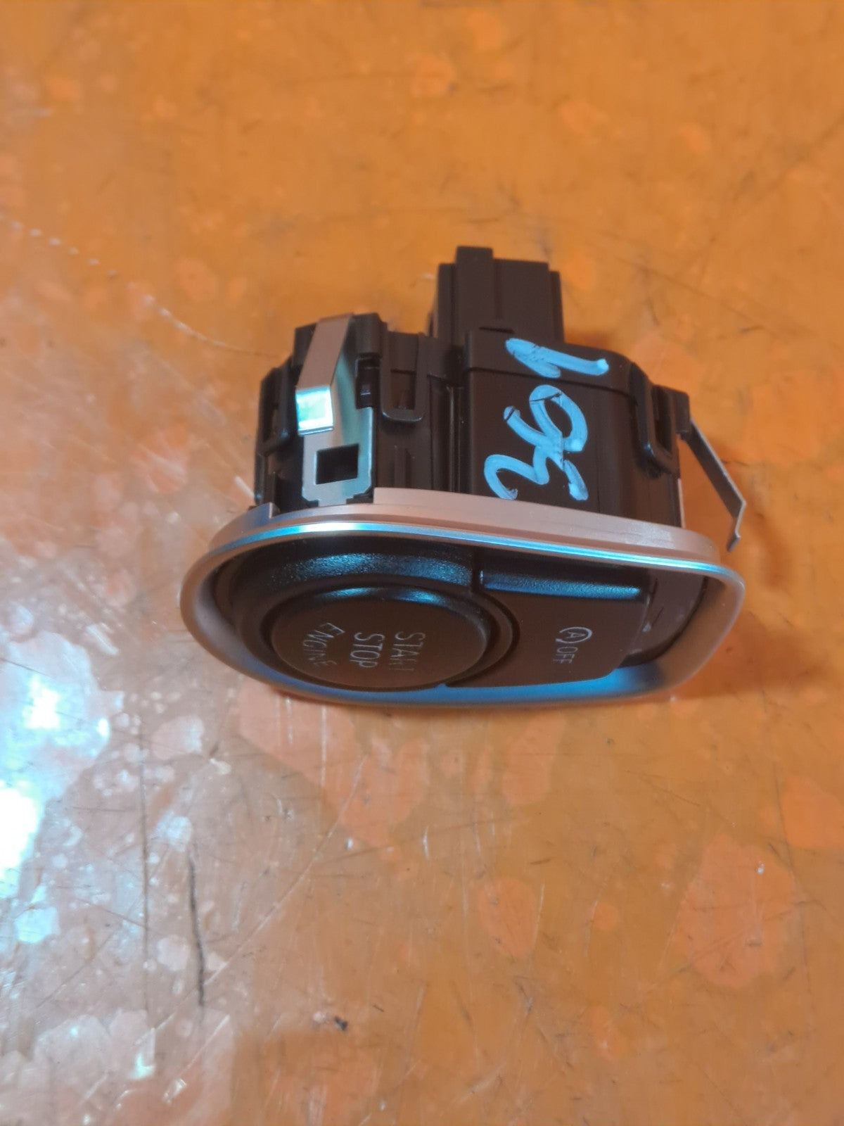 ✅BMW F22 218D SPORT 2.0 DIESEL 2015 ENGINE START STOP BUTTON SWITCH 9250734 A361 - Image 3