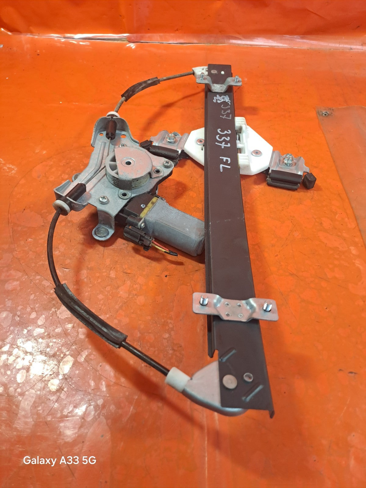 ✅SSANGYONG KORANDO 2.2 DIESEL 2015 FRONT LEFT WINDOW MOTOR & REGULATOR A337 - Image 4