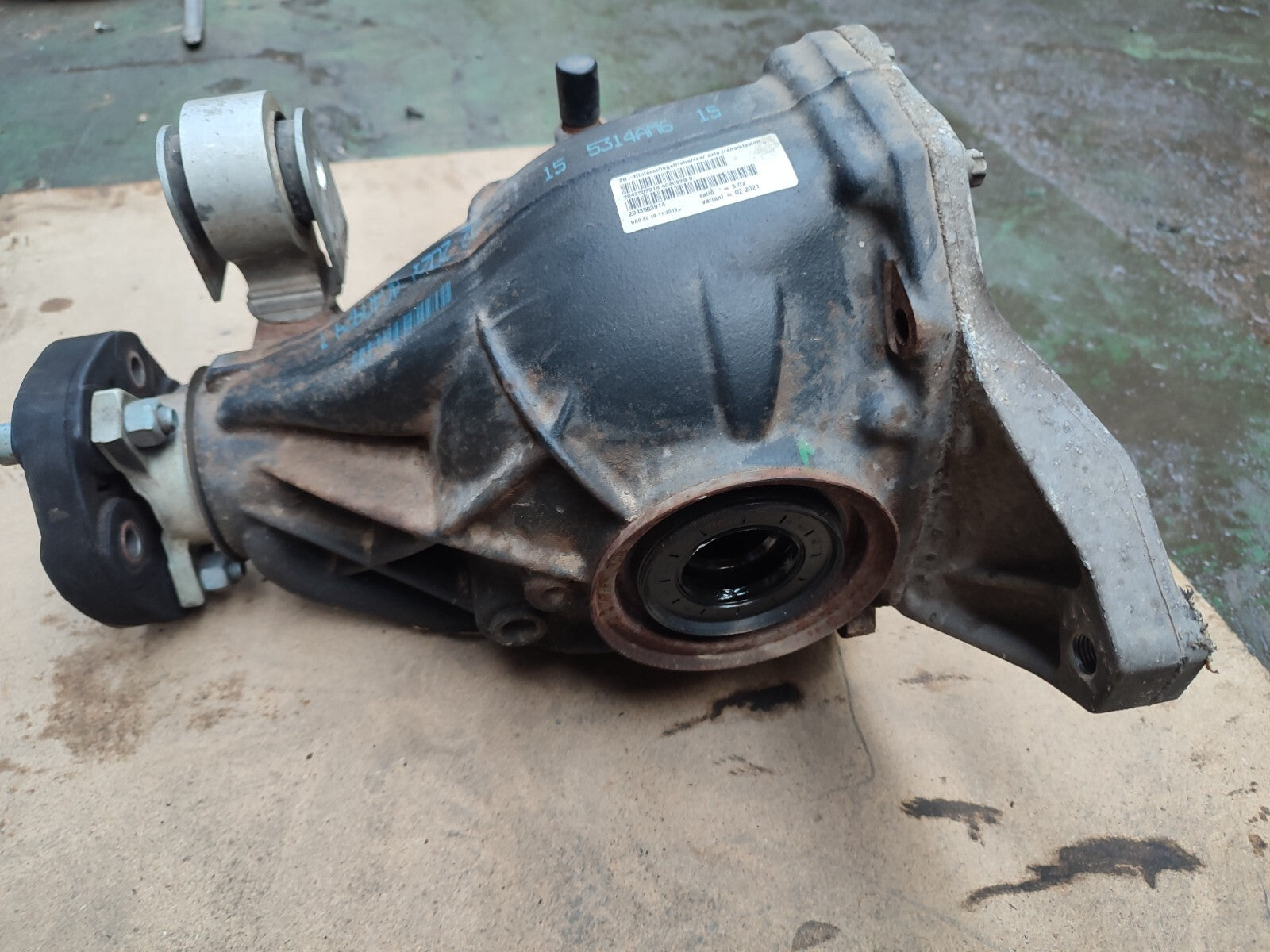 ✅2016 Mercedes C Class W205 2.0 Petrol Differential Rear 2043503914 3.07 A123 - Image 7