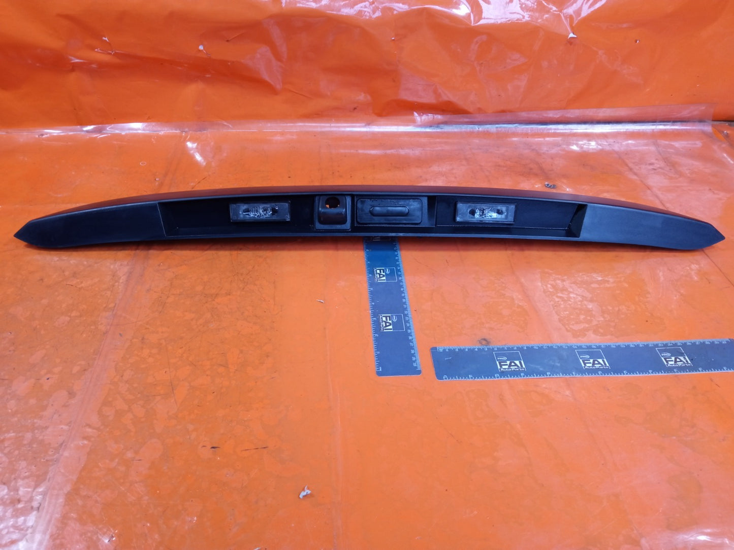 ✅2024 Dacia Duster Journey Tailgate Lift Handle 908129113R + Warranty A364 - Image 1