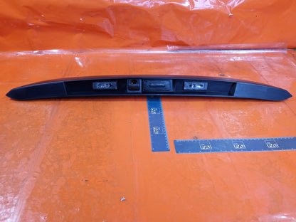 ✅2024 Dacia Duster Journey Tailgate Lift Handle 908129113R + Warranty A364 - Image 1