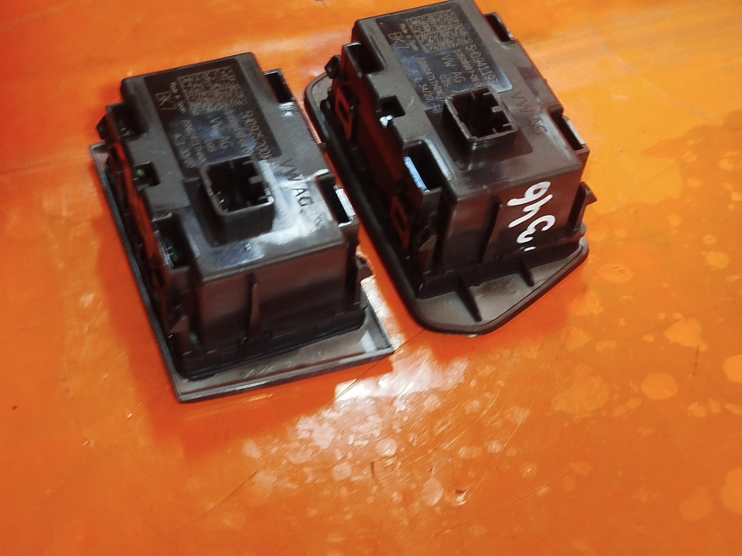ebay-src:https://i.ebayimg.com/00/s/mtiwmfgxnjaw/z/cuoaaeswfp9peznx/$_57.jpg