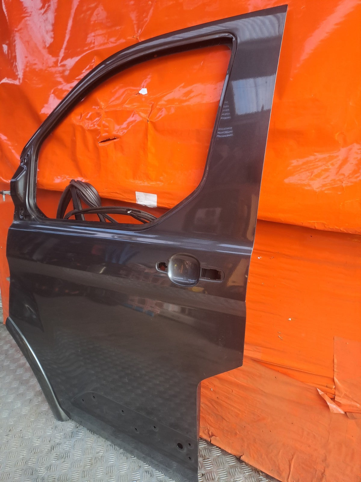 Ford Transit Custom 2016 Front Left Door Grey Warranty A409 - Image 3