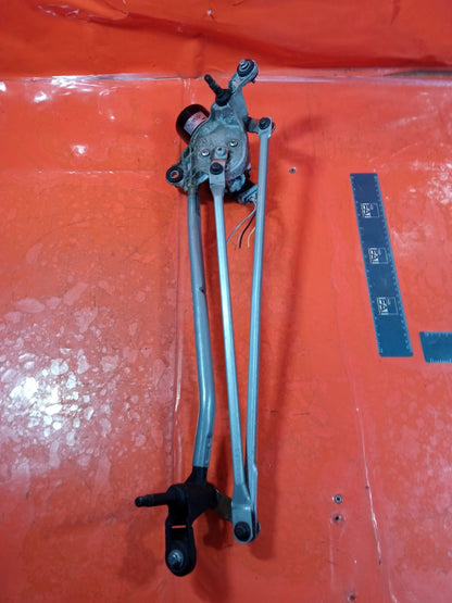 ✅Dacia Duster Journey 1.3 Petrol 2024 Front Wiper Linkage & Motor 288003099R - Image 2