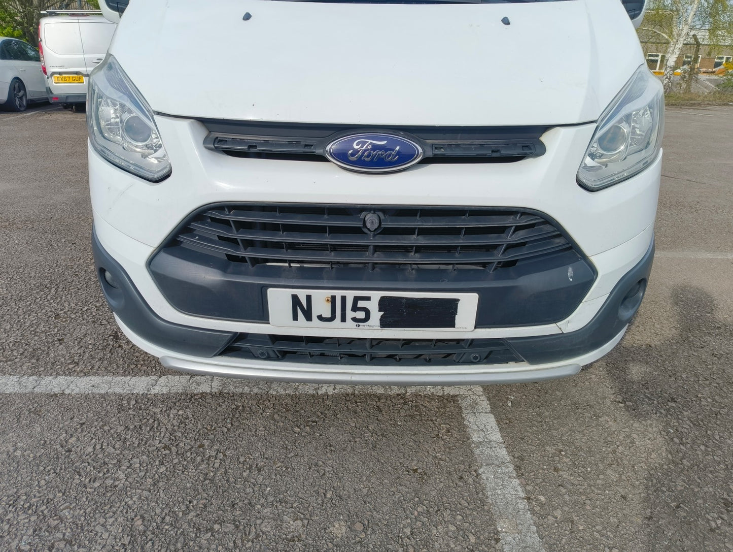 ✅Ford Tourneo Custom 2.2 Diesel 2015 Front Bumper Bare White Scratches A377 - Image 1