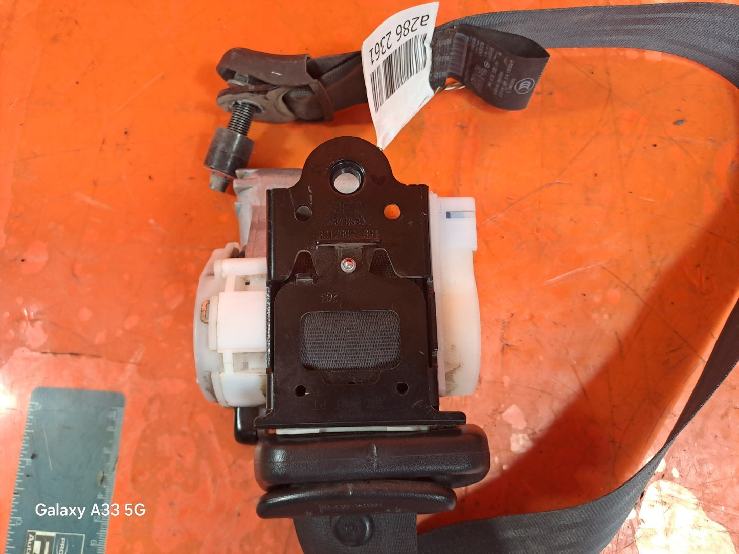 ✅Ssangyong Rodius Turismo 2.2 Diesel 2017 FRONT LEFT SEAT BELT 74621-21006 A286 - Image 3