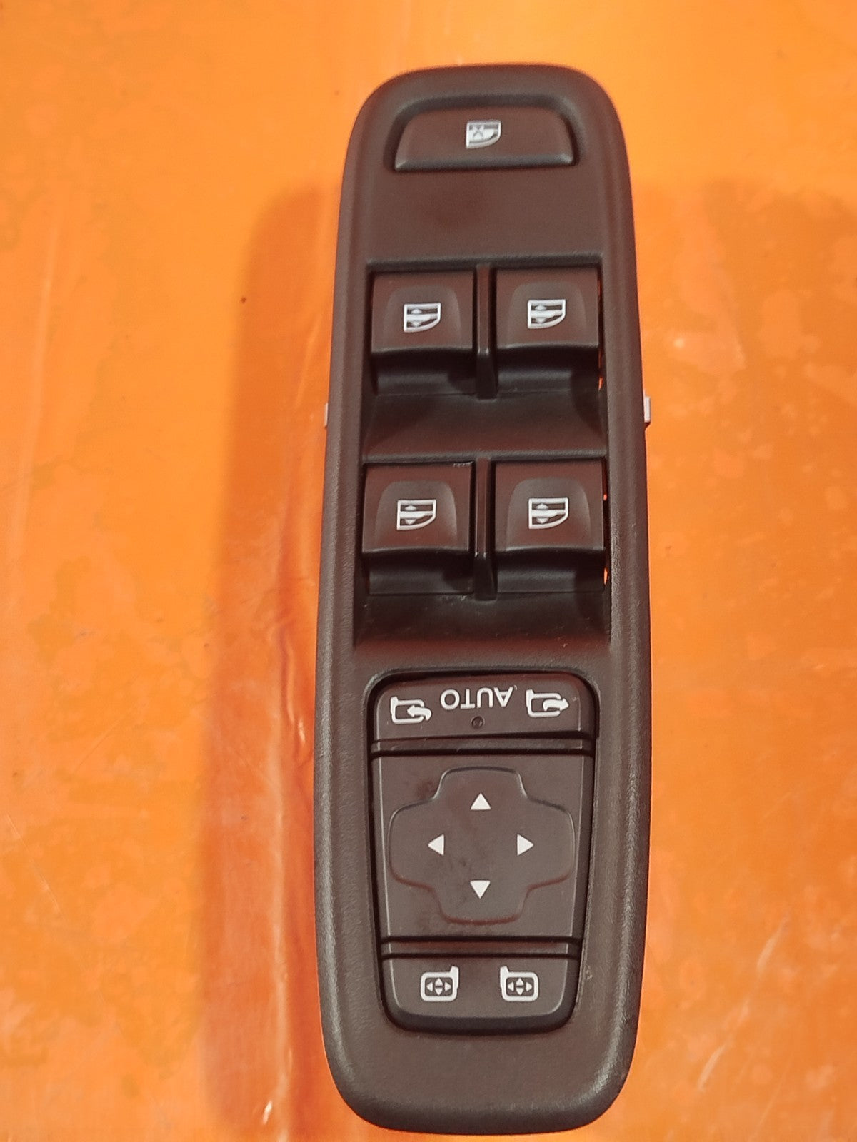 ✅2024 DACIA DUSTER JOURNEY FRONT RIGHT WINDOW SWITCH 255709019R + WARRANTY A364 - Image 3