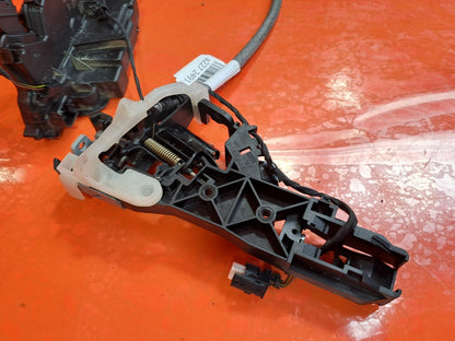 Cupra Leon VZ2 2023 1.4 Petrol FRONT RIGHT DOOR LOCK MECHANISM C6D-5TC837016D - Image 9