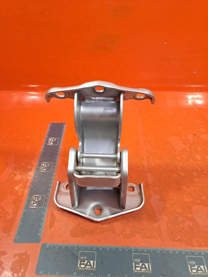 ✅Renault Trafic III 2016 1.6 Diesel REAR LEFT UPPER DOOR HINGE 90400670R A256 - Image 1