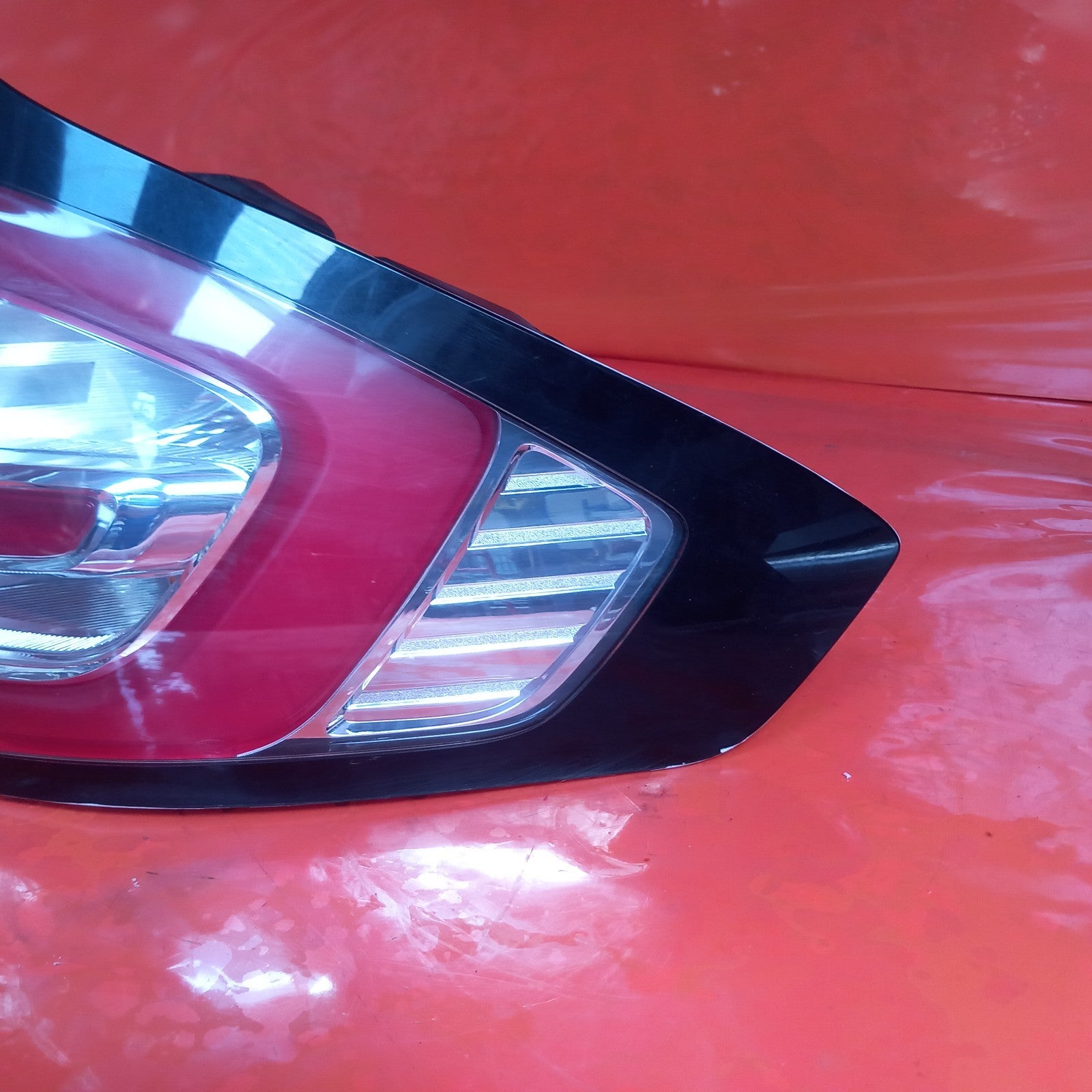 Ford Galaxy MK3 2019 Rear Right Outer Tail Light EM2B-13404-AD Warranty A345 - Image 4