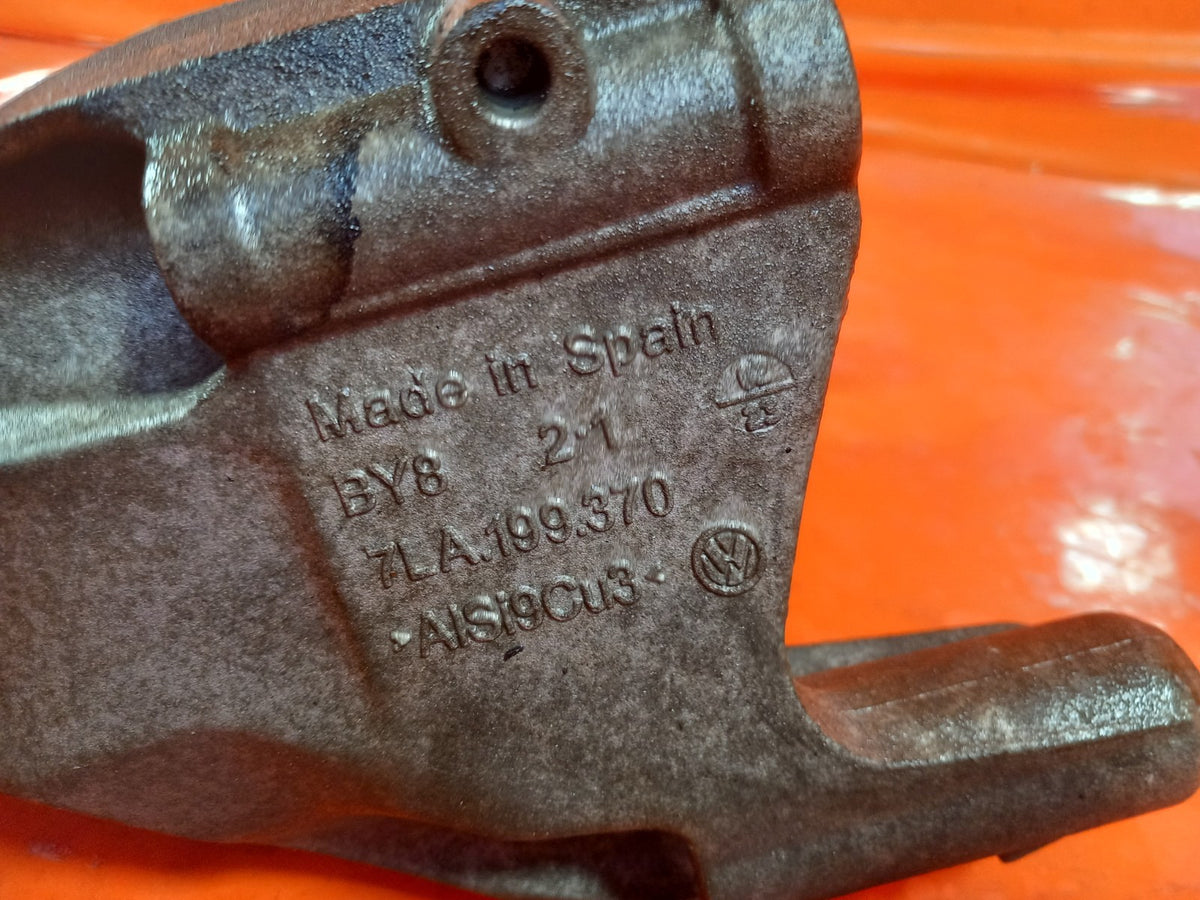 2023 VW Transporter ST-Line Rear Engine Mount Bracket 7LA199370 Warranty A416 - Image 7