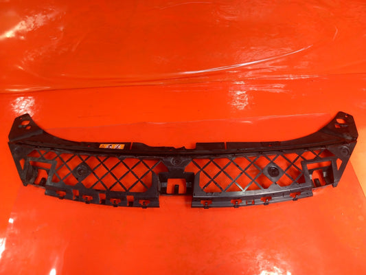 Mercedes W177 A180 Sport 1.5 Diesel 2019 Front Bumper Bracket Centre Upper A382 - Image 1
