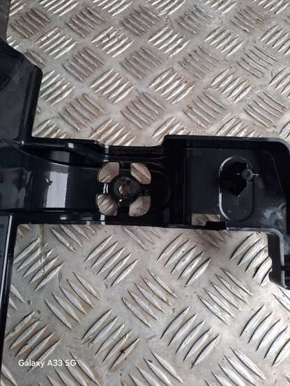 ✅BMW F45 2017 1.5 D REAR BUMPER MOUNT BRACKET SET WITH TAILGATE SMART OPENER - Image 7