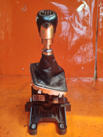 ✅FORD FOCUS MK4 1.5 DIESEL 2018 6 SPEED MANUAL GEARSTICK SHIFTER SELECTOR A257 - Image 4