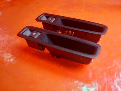 Dacia Jogger 1.0 Petrol 2024 Rear Electric Window Switches Pair 829604081R A391 - Image 6