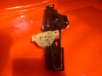 Renault Captur 1.6 Petrol 2023 Front Right Door Window Regulator 807203293R A392 - Image 4