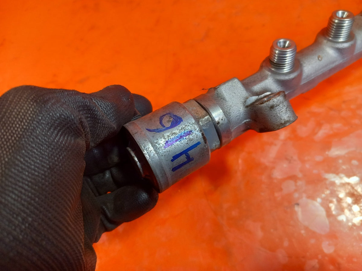 2023 VW Transporter ST-Line Fuel Injection Rail 04L093A Warranty A416 - Image 10