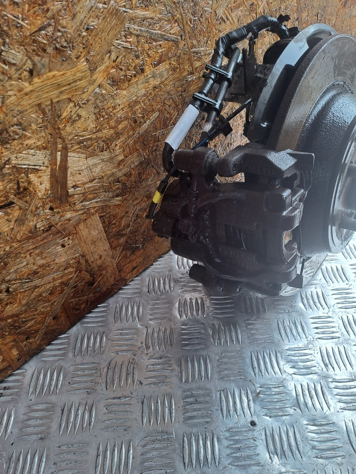 ✅2017 FORD GALAXY MK4 REAR RIGHT WHEEL HUB DG9C-2D250-G + WARRANTY A296 - Image 5