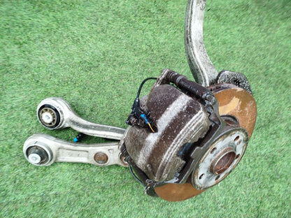 ✅2016 MERCEDES C CLASS W205 FRONT RIGHT WHEEL HUB WITH ARMS A2052200 + WARRANTY - Image 3