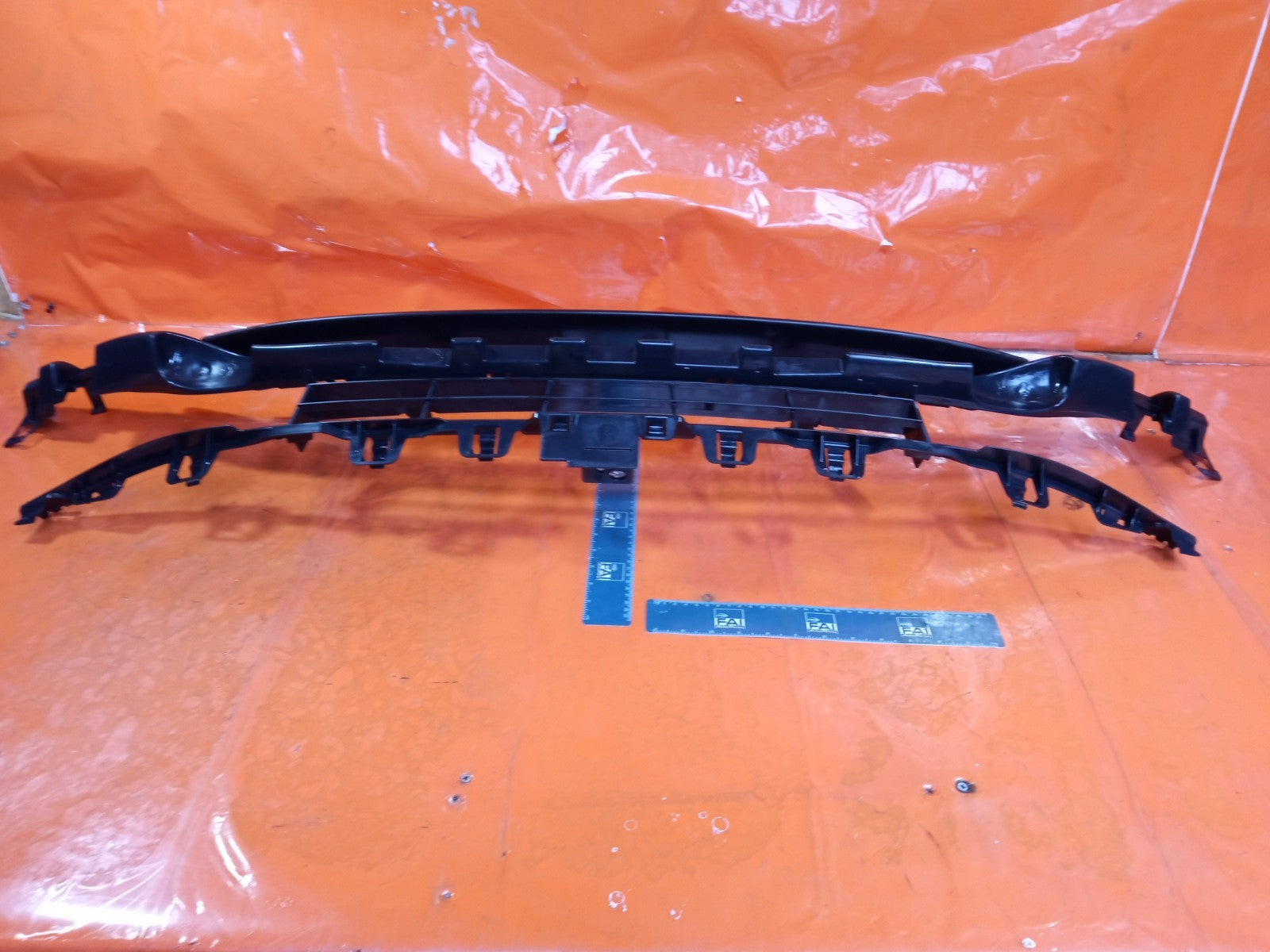 ✅2016 BMW 4 Series F33 Front Bumper Center Air Inlet Trim 7294657 +Warranty A368 - Image 1