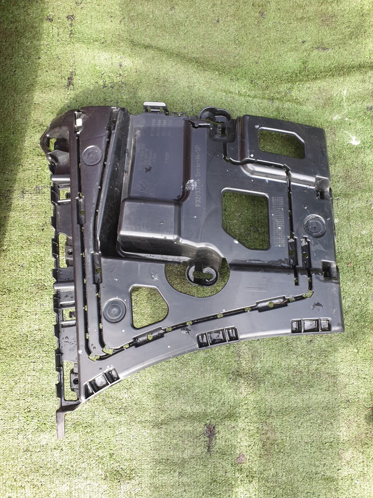 BMW 4 SERIES F33 420D SPORT 2.0 DIESEL 2018 REAR BUMPER RED & BRACKET SET A165 - Image 9