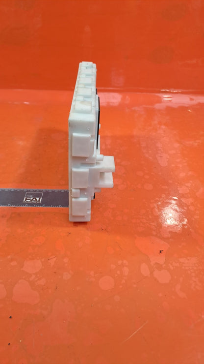 ebay-src:https://i.ebayimg.com/00/s/mtywmfg5mda=/z/zzoaaoswwupncr6r/$_57.jpg