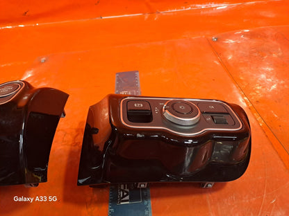 ✅MERCEDES A180 SPORT 1.3 PETROL 2025 DASHBOARD AIR VENTS & START STOP SWITCH - Image 8
